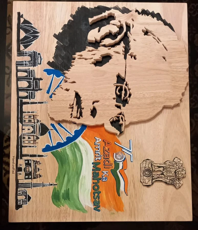 Hand-painted commemorative panel marking Azadi Ka Amrit Mahotsav